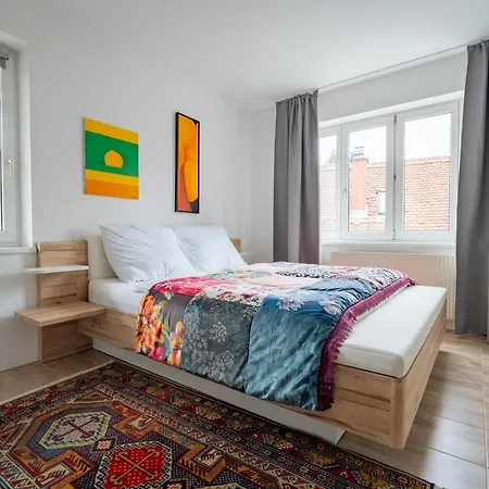 6 - Kirchenblick Apartment Graz